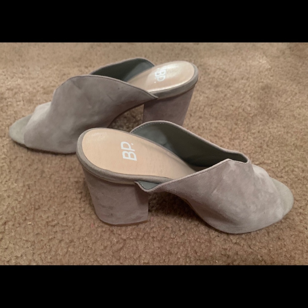 never worn open-toed suede mules
